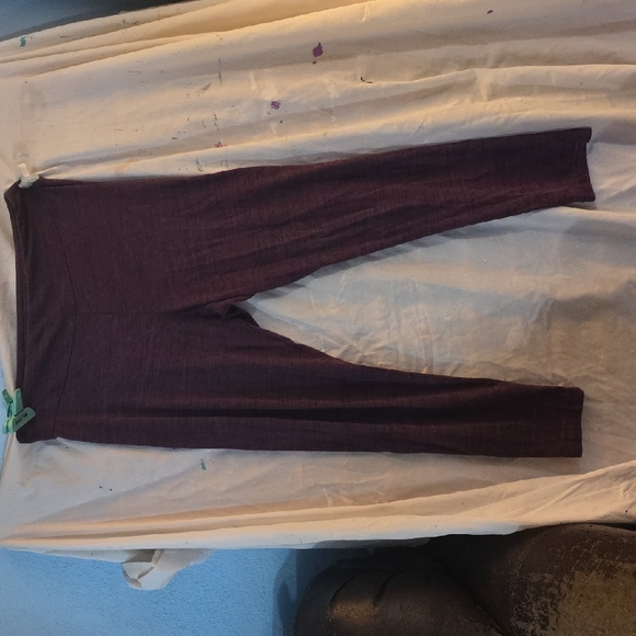 Time and Tru Deep Purple Leggings - Picture 1 of 5